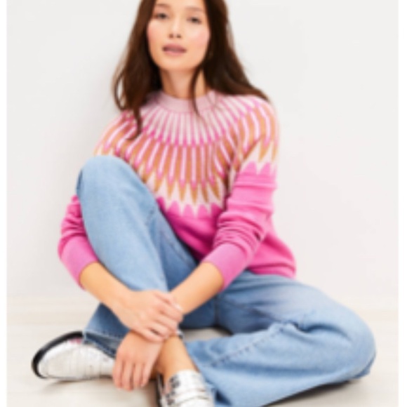 Colorful Patterned Sweaters - Picture 4 of 5